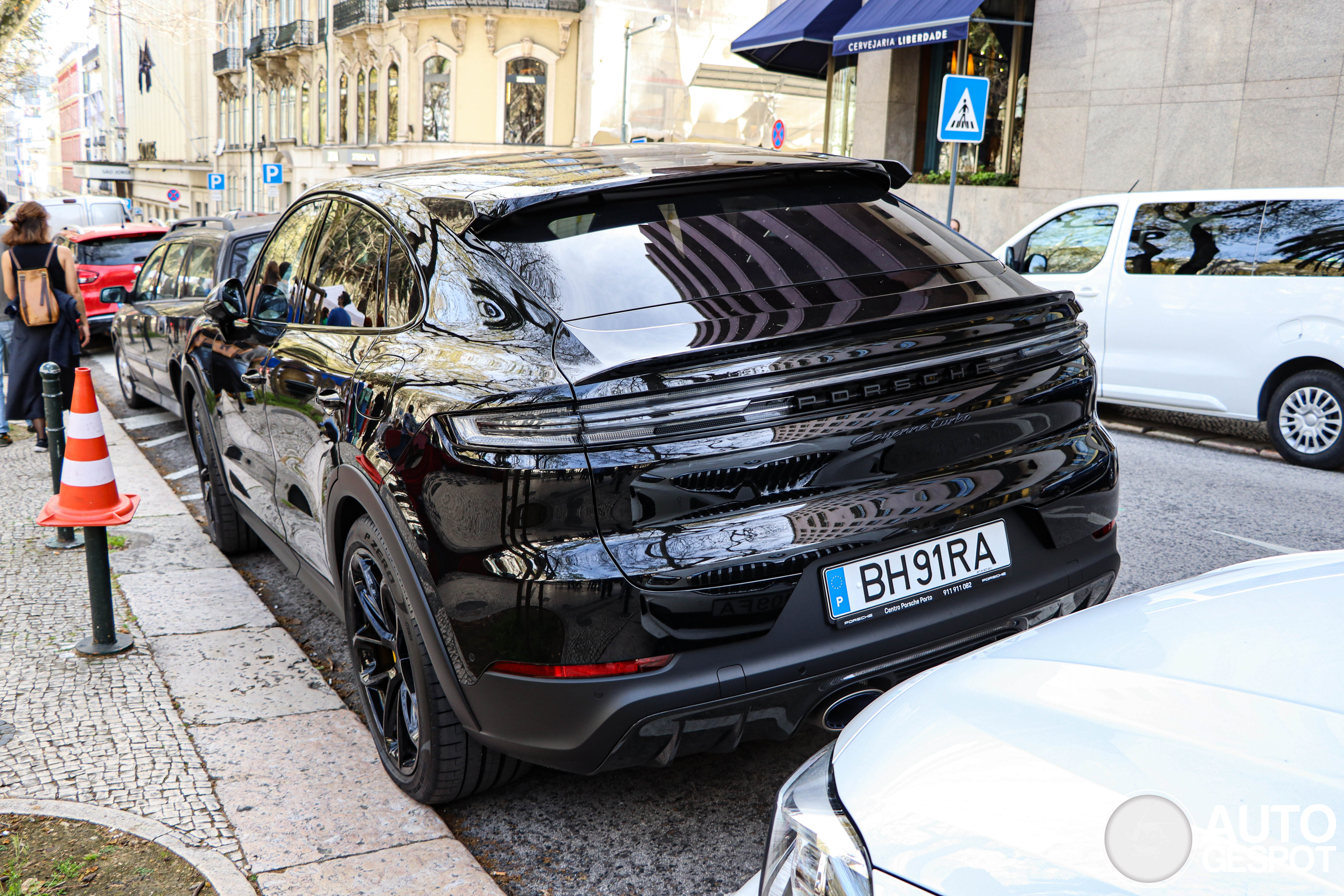 Porsche Cayenne Coupé Turbo E-Hybrid