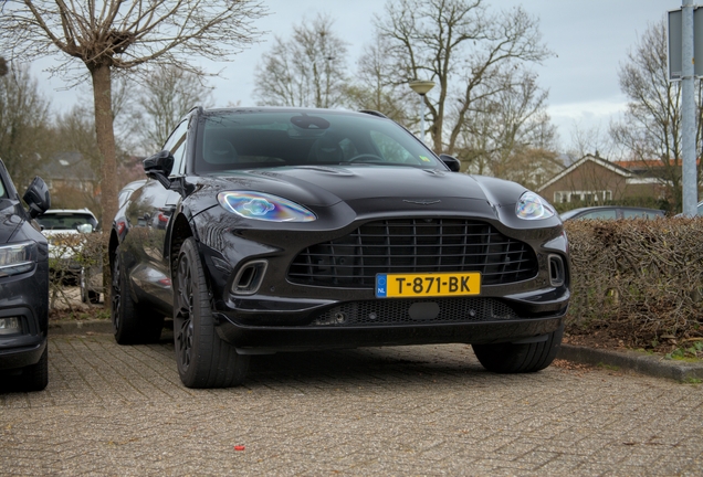 Aston Martin DBX