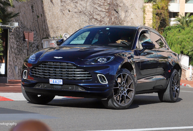 Aston Martin DBX