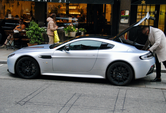 Aston Martin V12 Vantage S