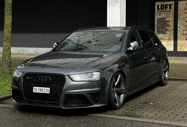 Audi RS4 Avant B8