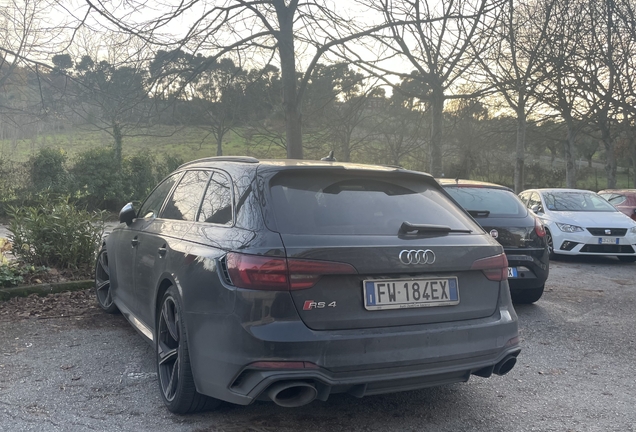 Audi RS4 Avant B9