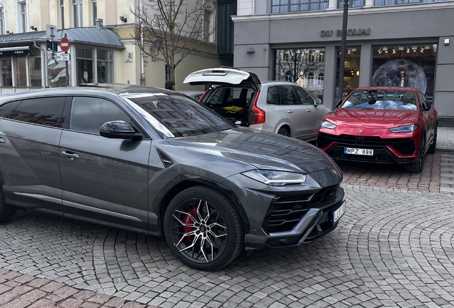 Lamborghini Urus S