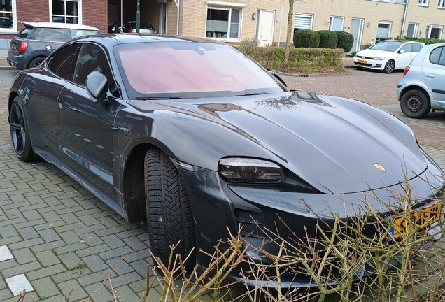 Porsche Taycan Turbo