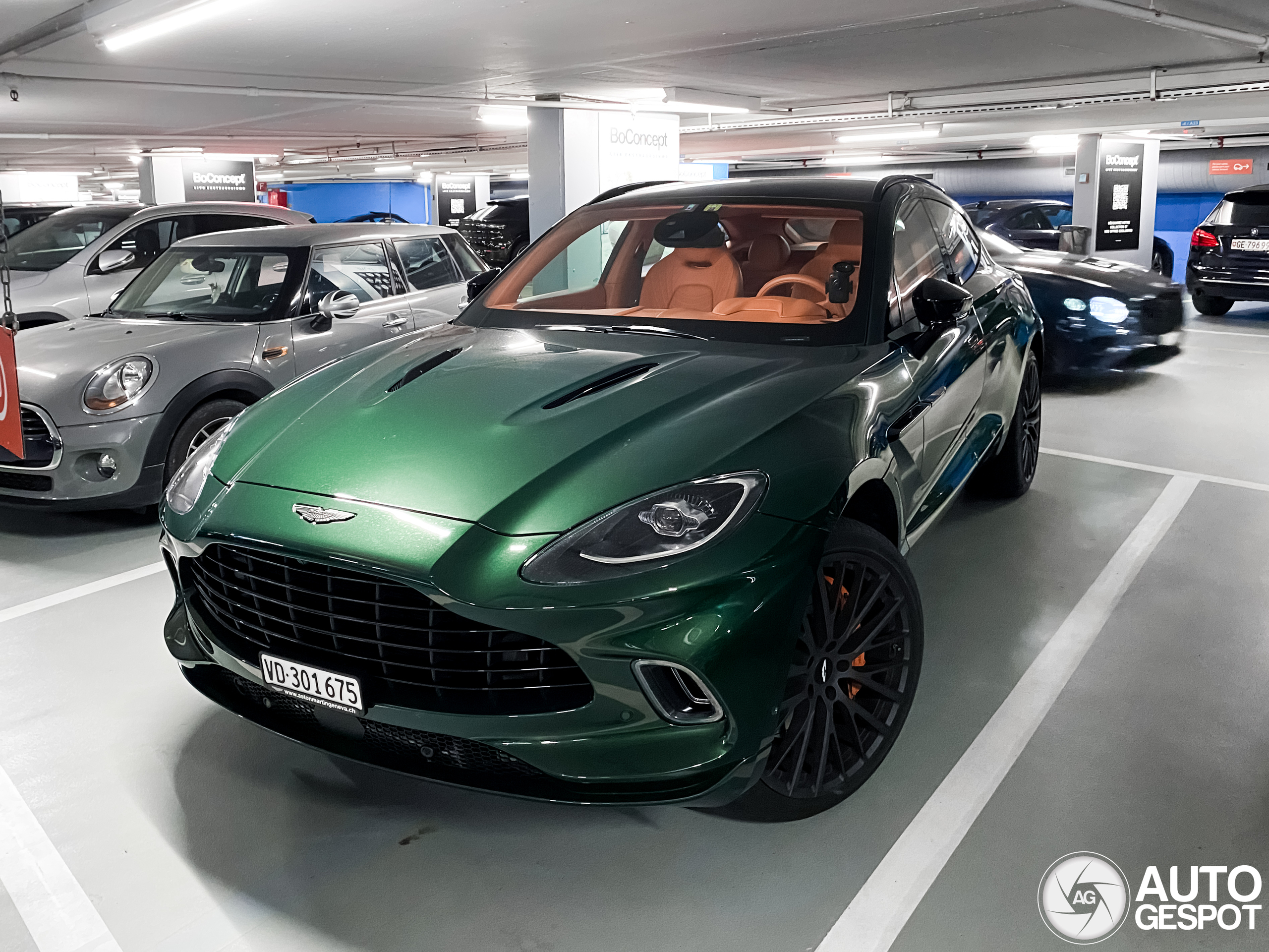 Aston Martin DBX