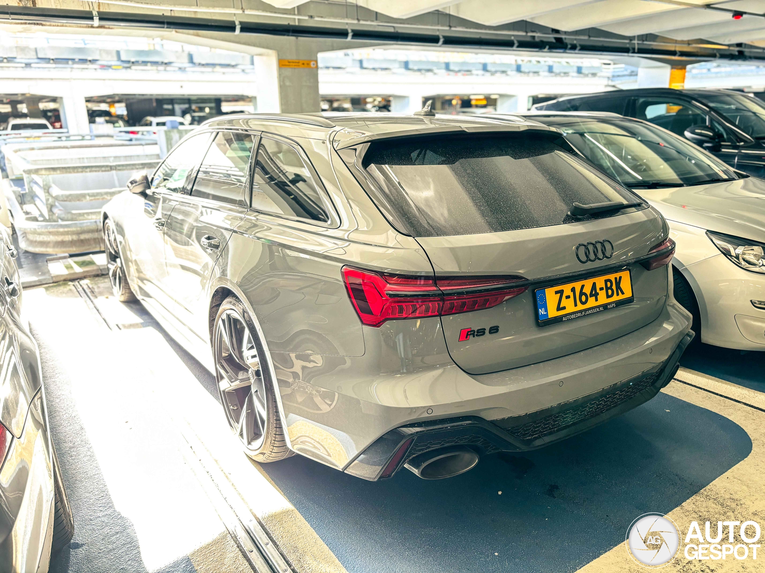 Audi RS6 Avant C8