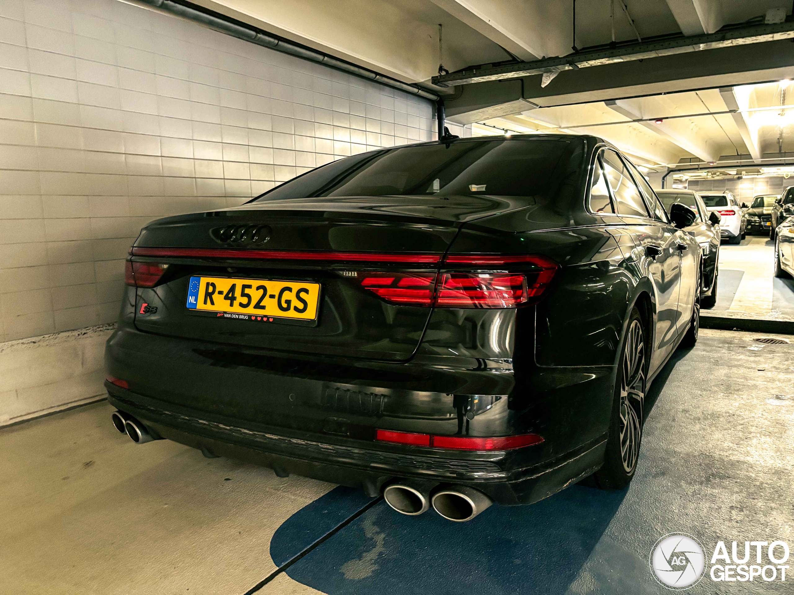 Audi S8 D5