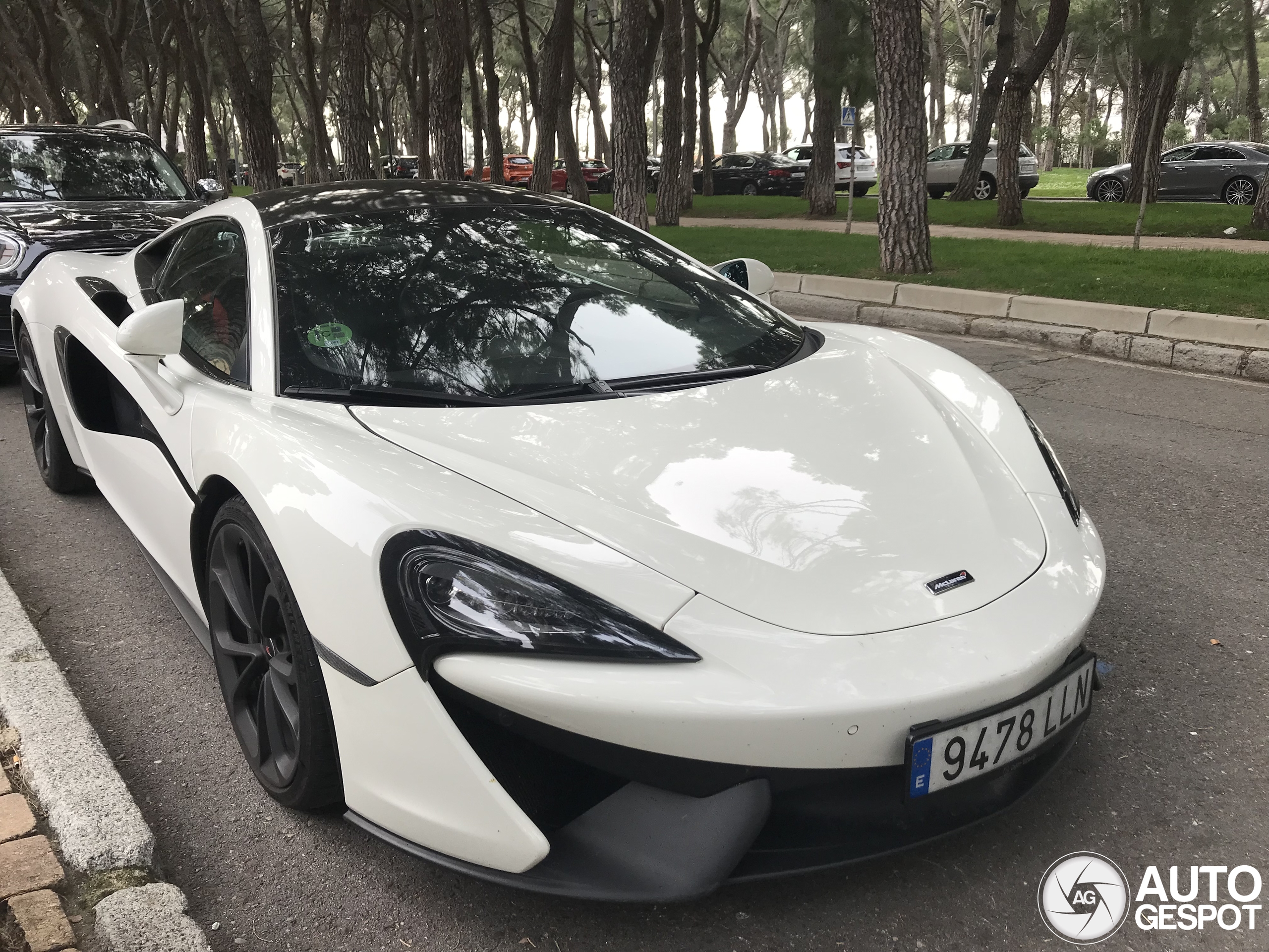 McLaren 570GT