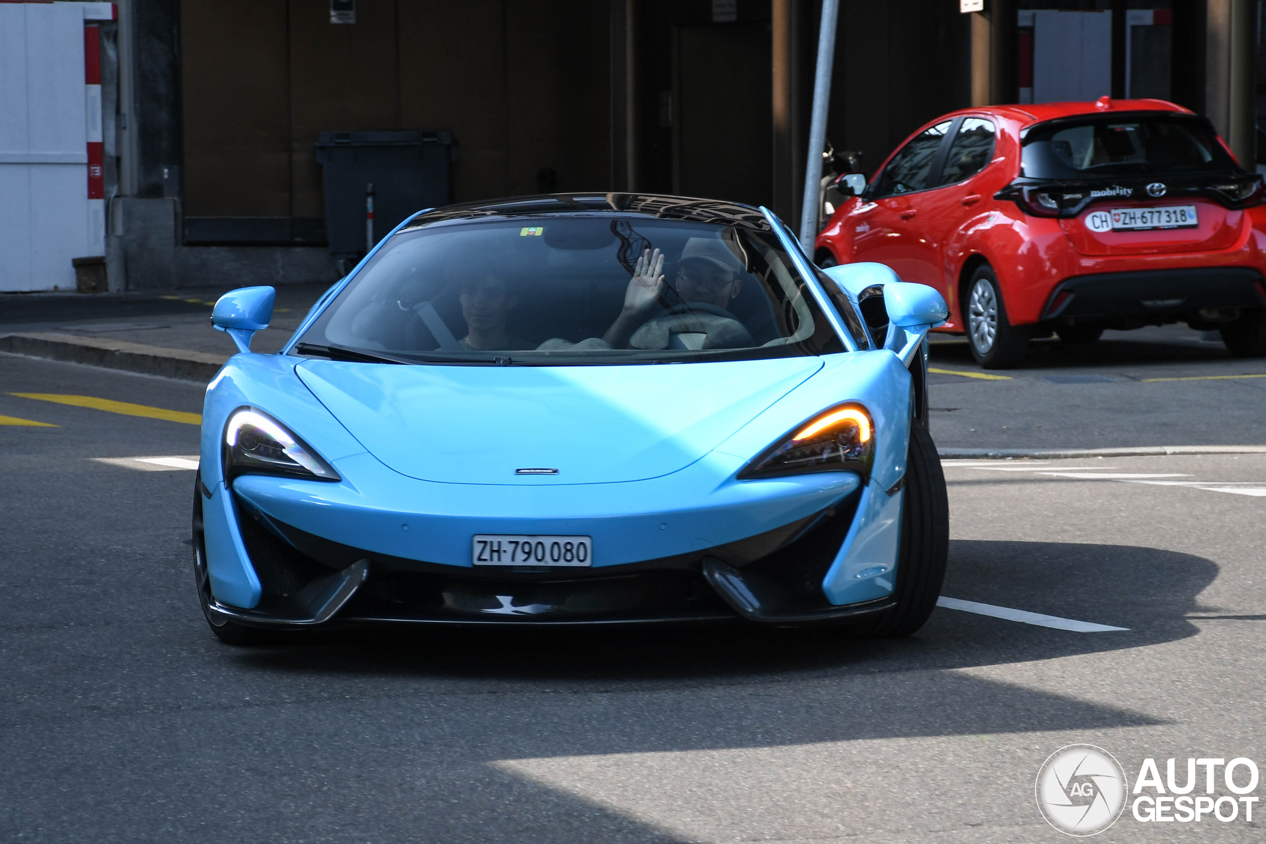 McLaren 570GT