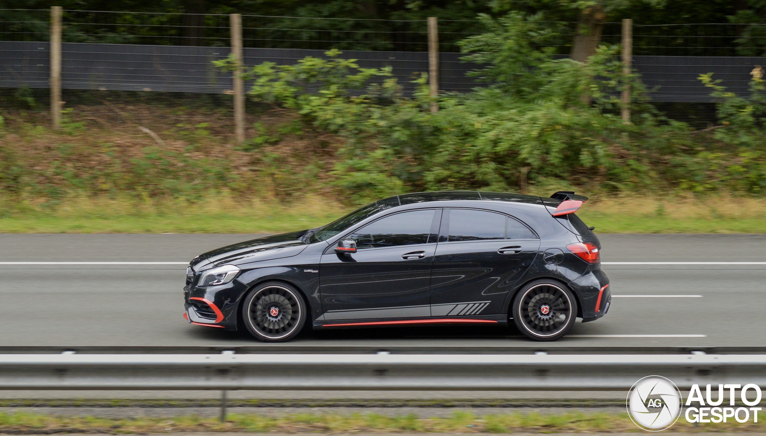 Mercedes-AMG A 45 W176 2015