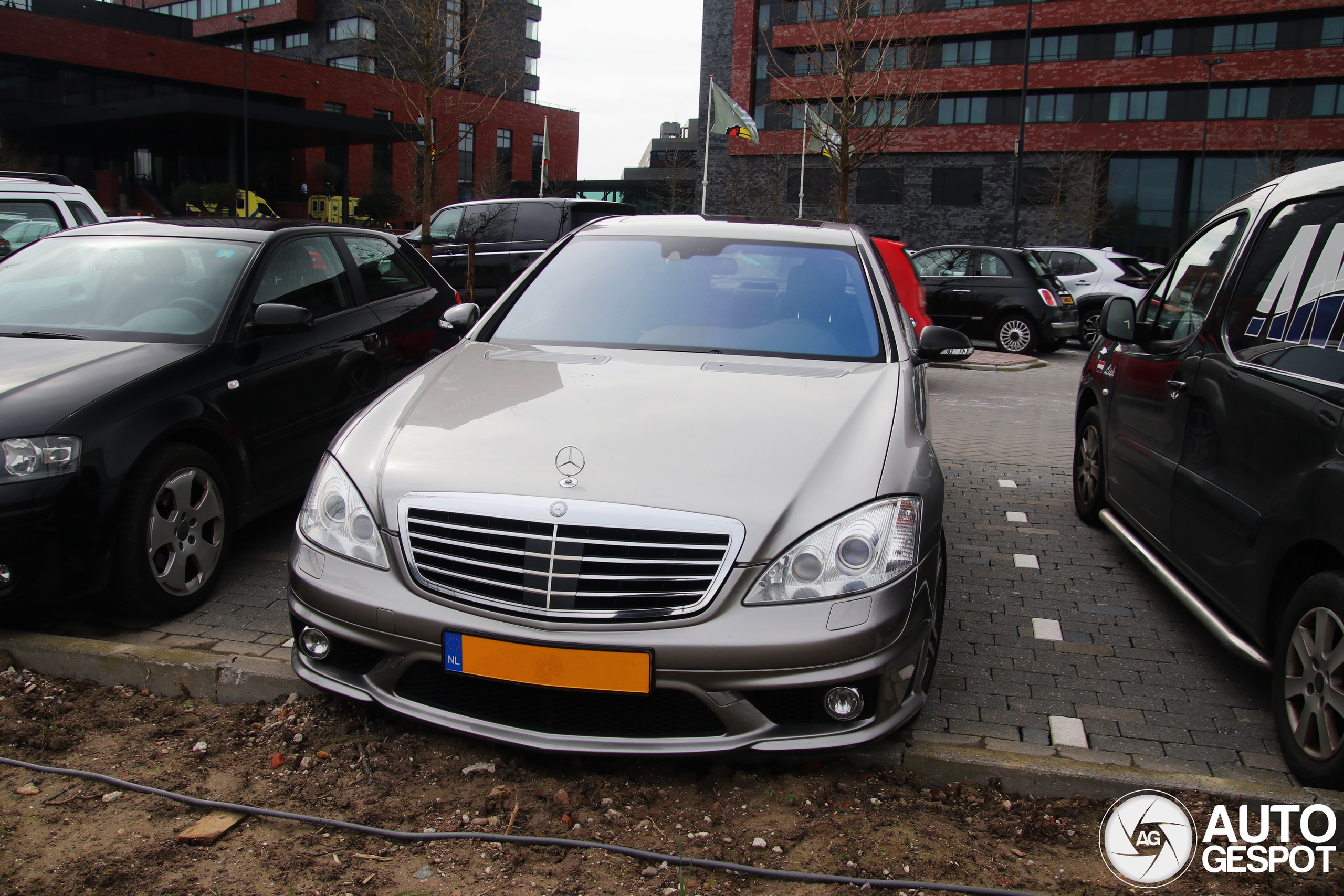 Mercedes-Benz S 65 AMG V221