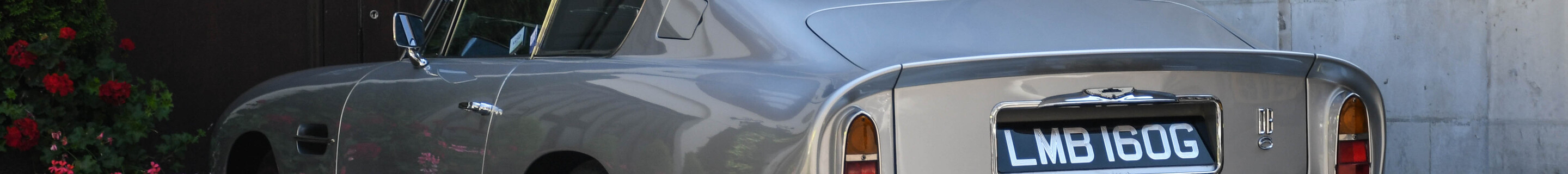 Aston Martin DB6 Superleggera