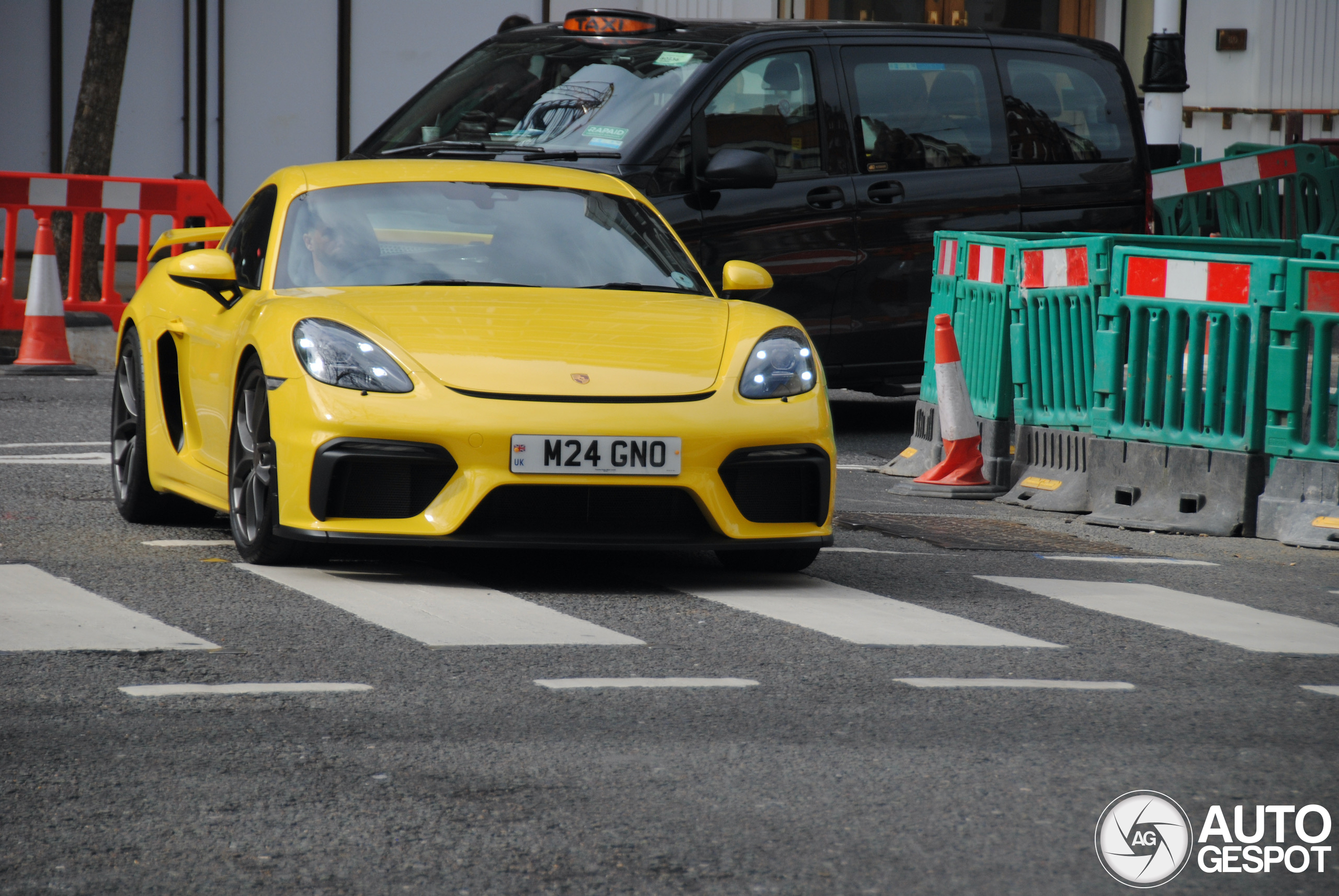 Porsche 718 Cayman GT4