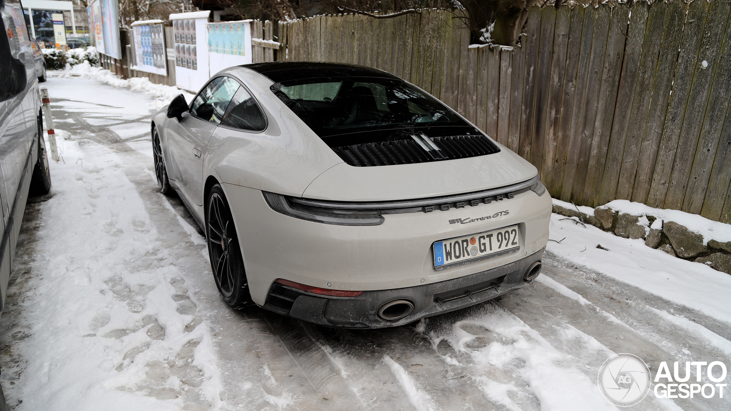 Porsche 992 Carrera GTS