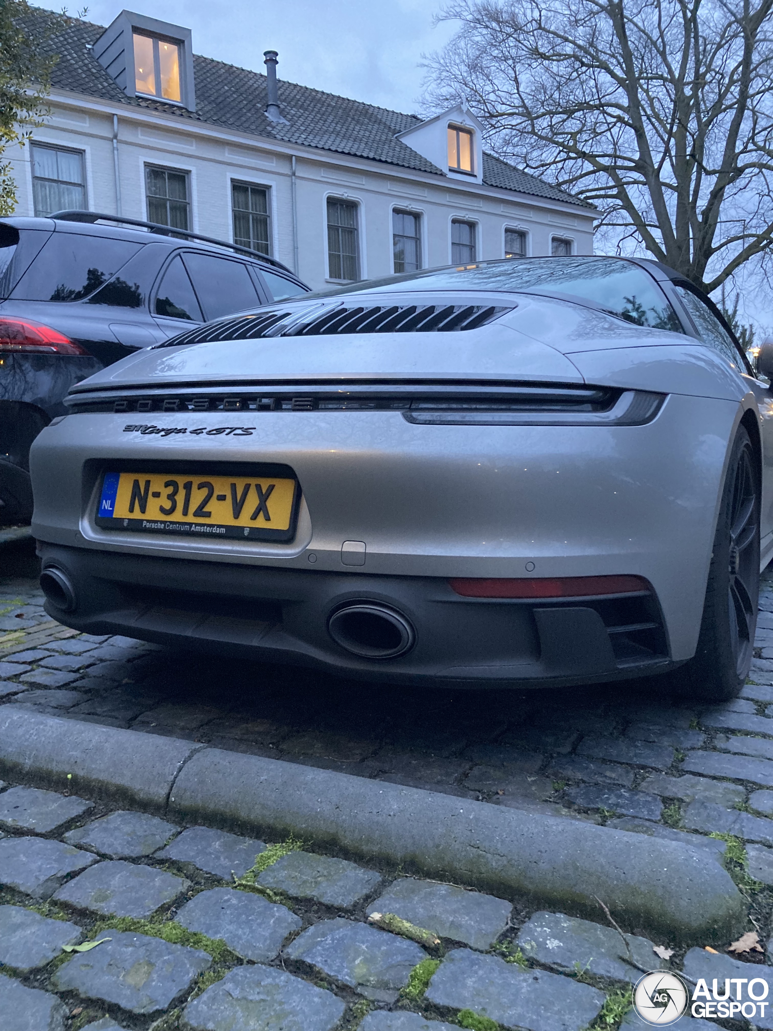 Porsche 992 Targa 4 GTS