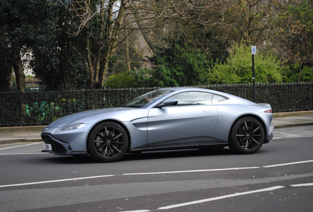 Aston Martin V8 Vantage 2018