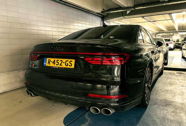 Audi S8 D5