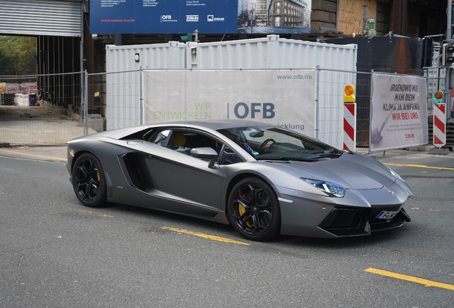 Lamborghini Aventador LP700-4