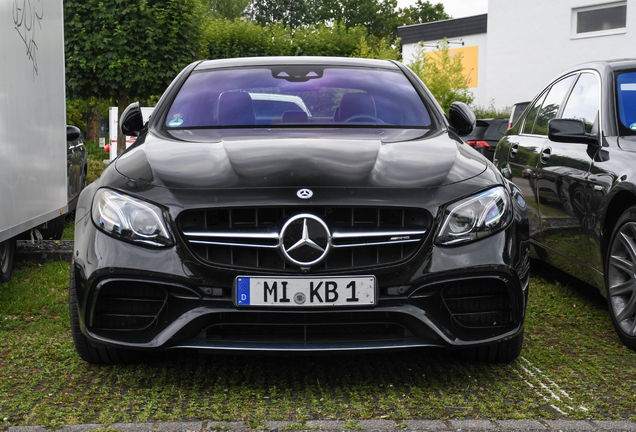 Mercedes-AMG E 63 S W213