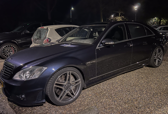 Mercedes-Benz S 65 AMG V221