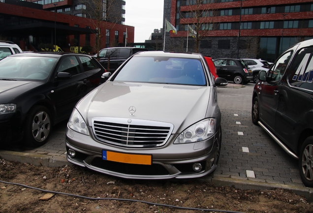 Mercedes-Benz S 65 AMG V221