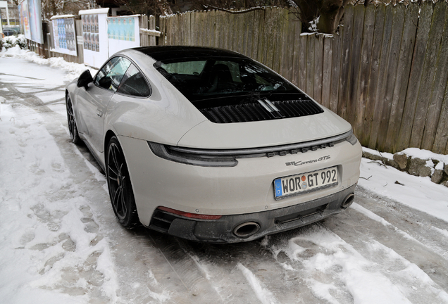 Porsche 992 Carrera GTS