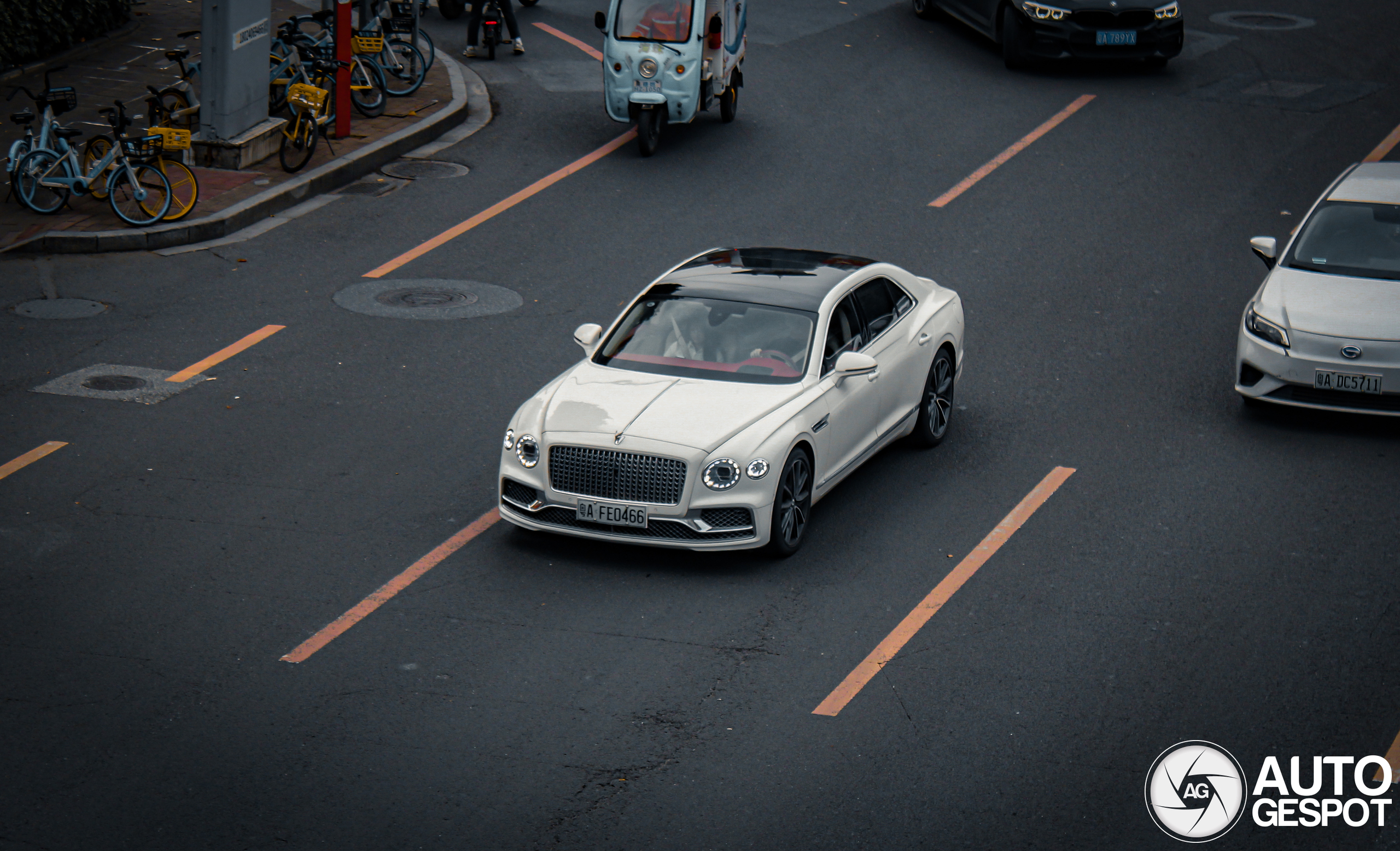 Bentley Flying Spur Hybrid