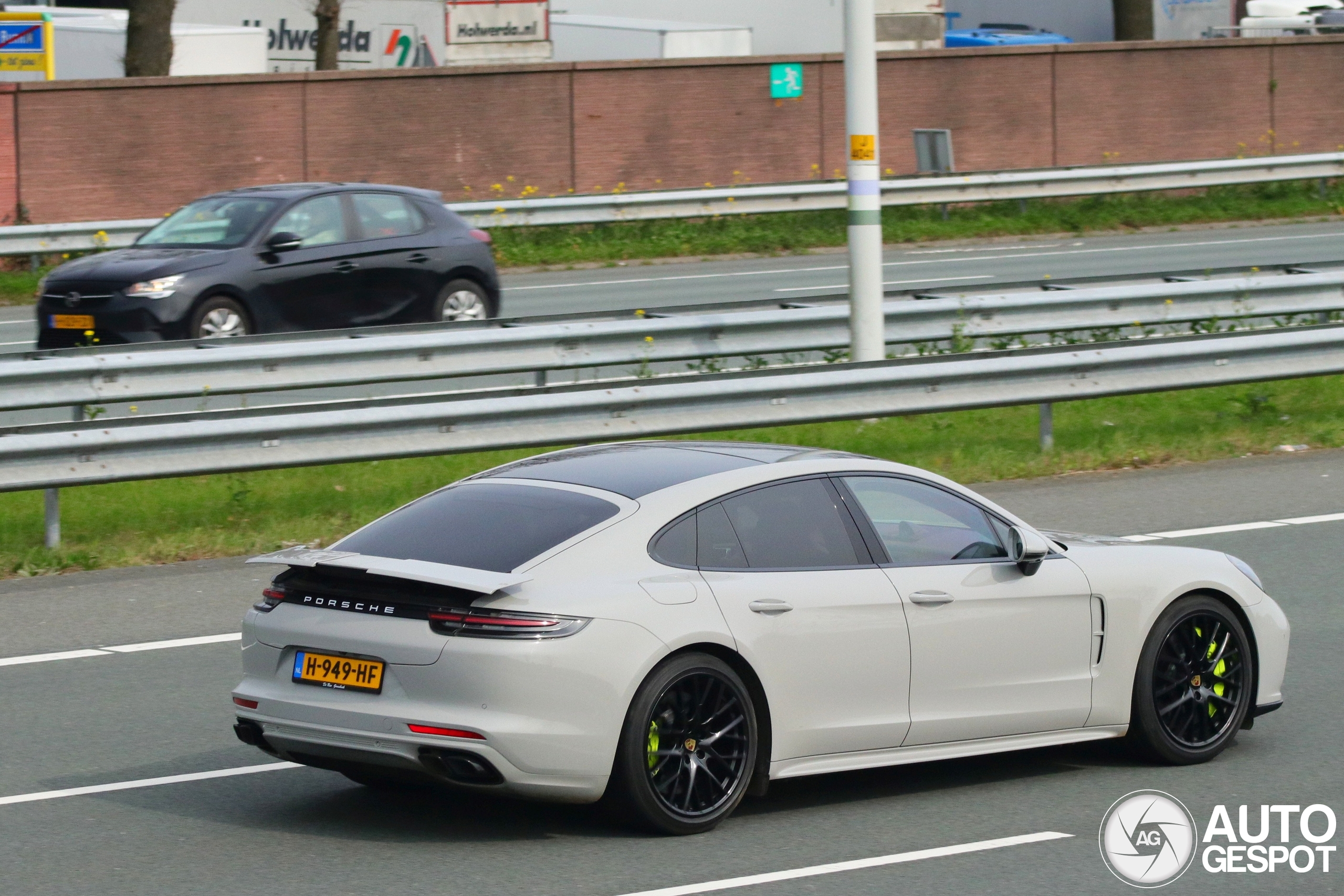 Porsche 971 Panamera Turbo S E-Hybrid