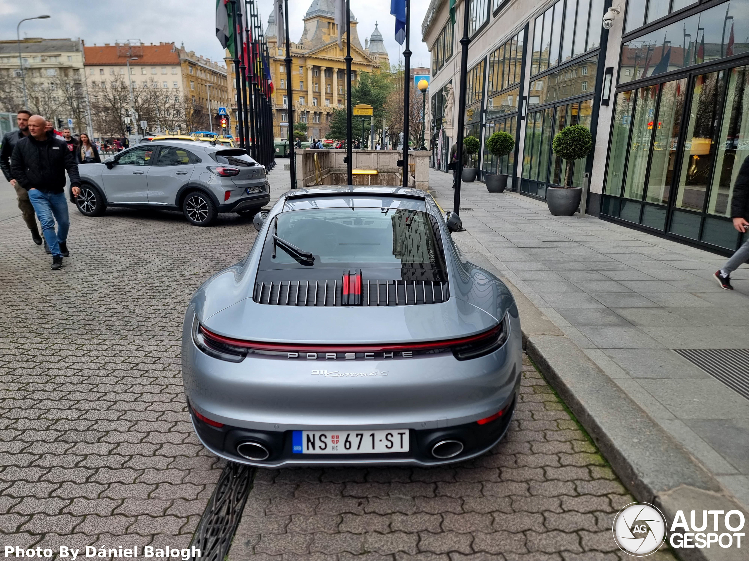 Porsche 992 Carrera 4S