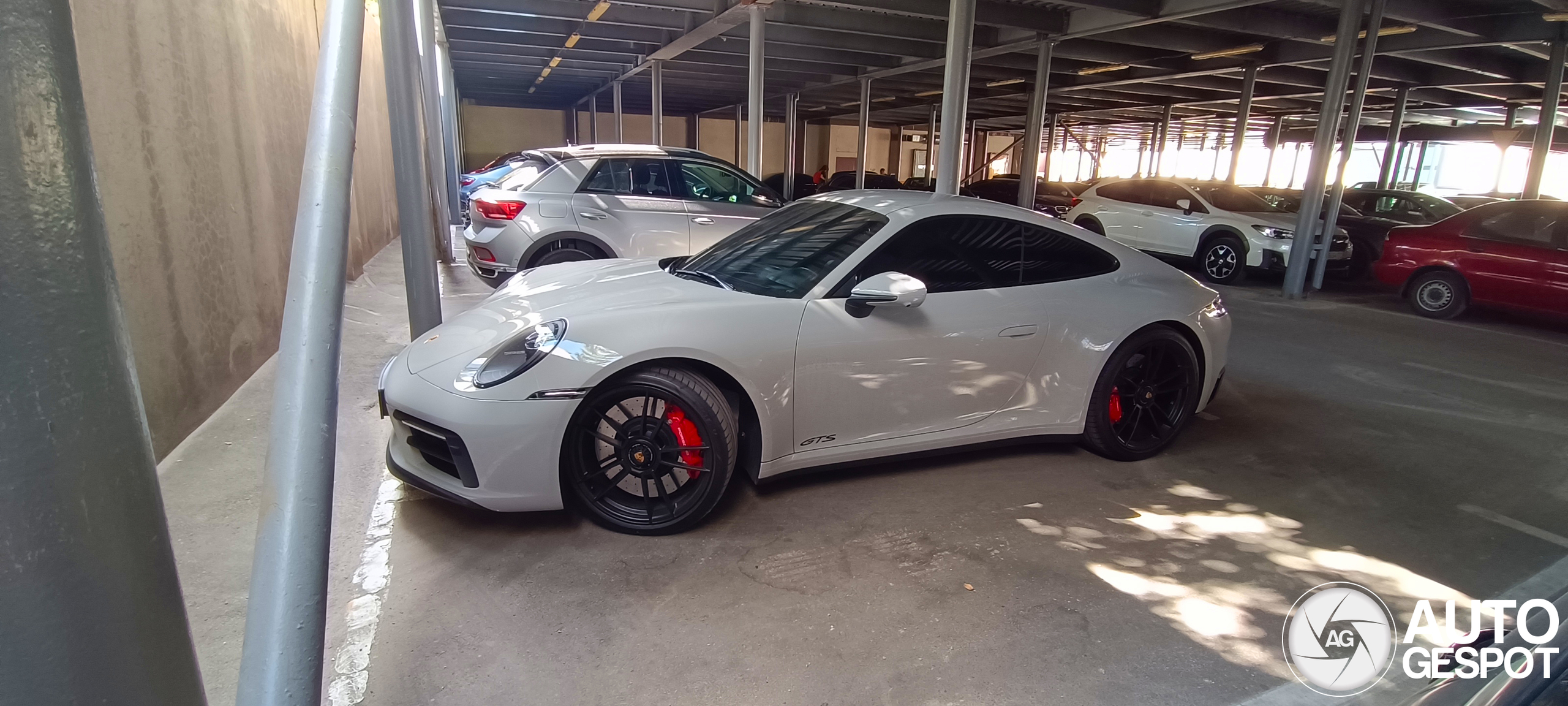 Porsche 992 Carrera GTS