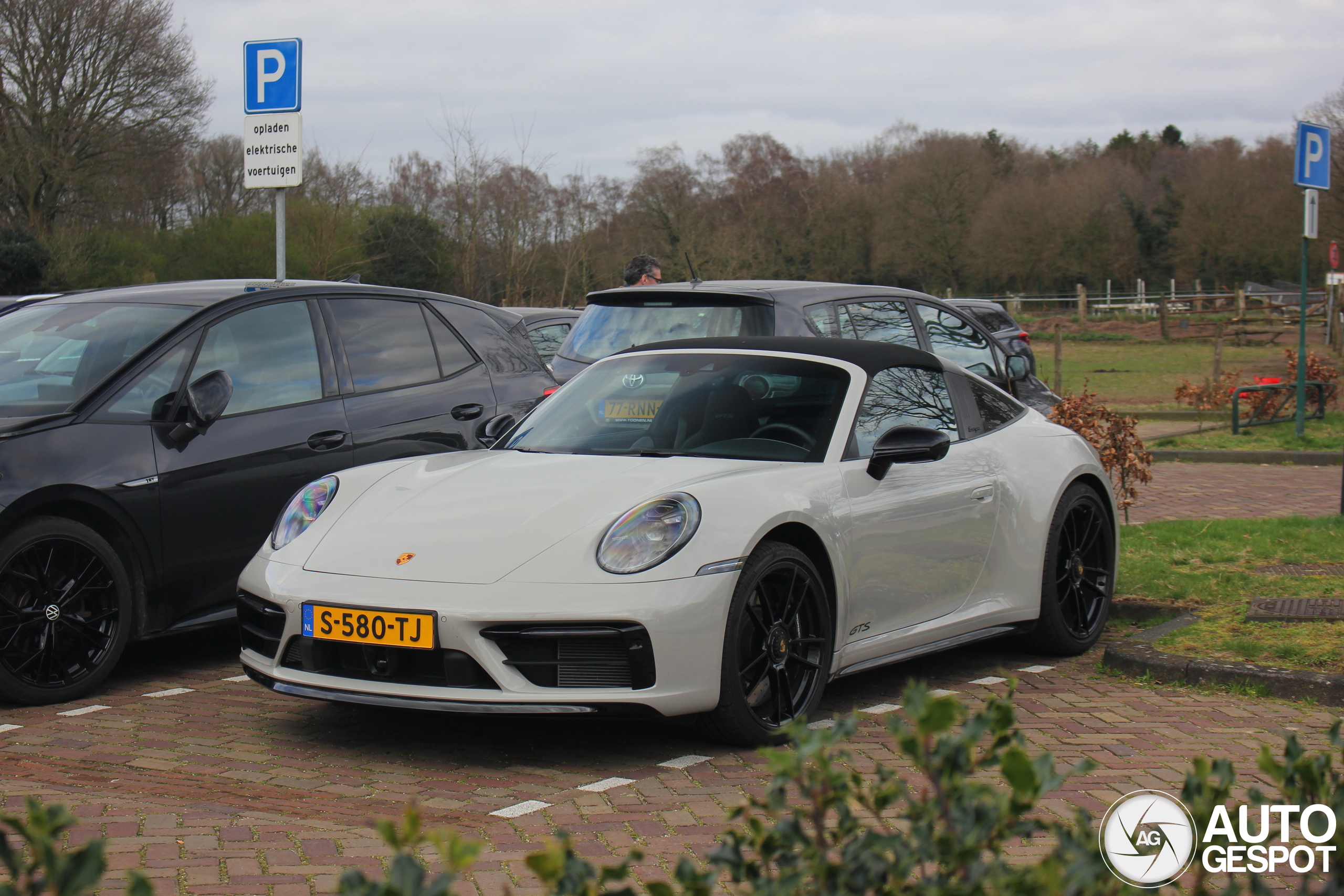 Porsche 992 Targa 4 GTS