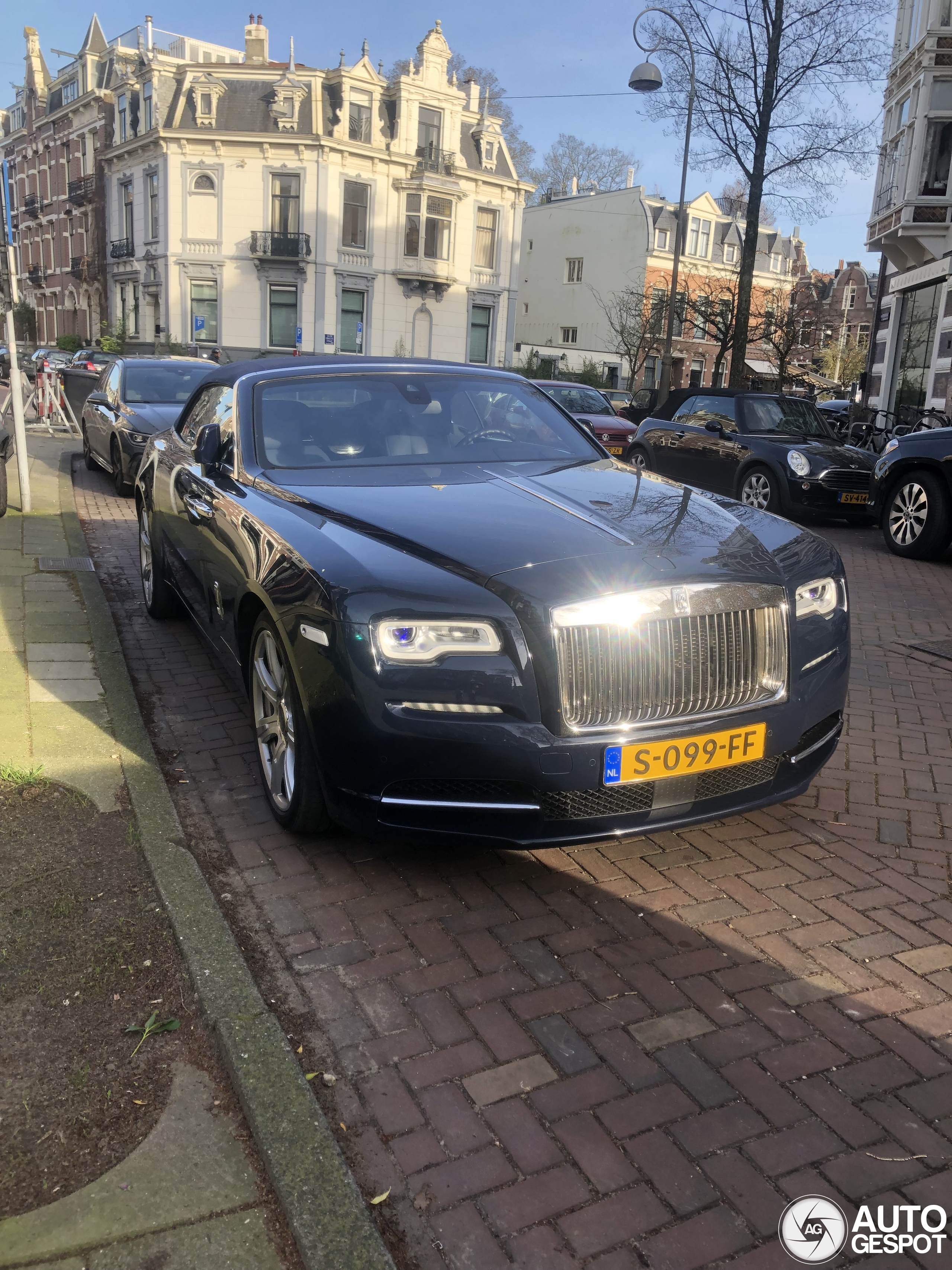 Rolls-Royce Dawn