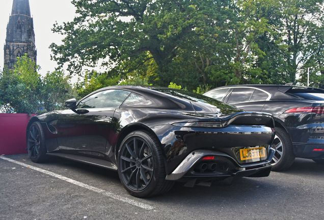 Aston Martin V8 Vantage 2018