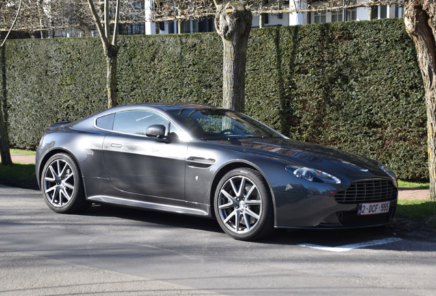 Aston Martin V8 Vantage S