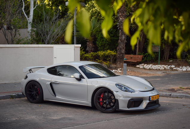 Porsche 718 Cayman GT4