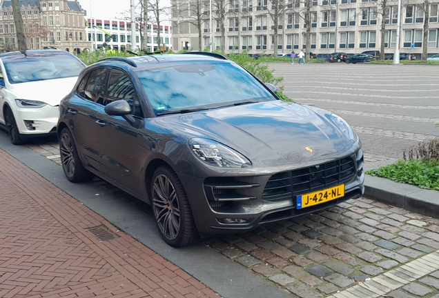 Porsche 95B Macan Turbo