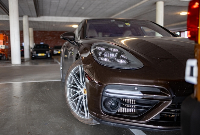 Porsche 971 Panamera Turbo S E-Hybrid