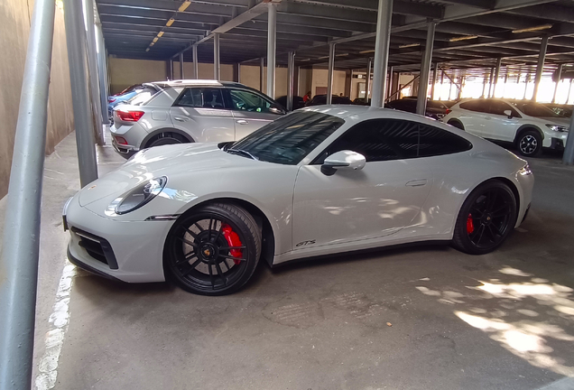 Porsche 992 Carrera GTS