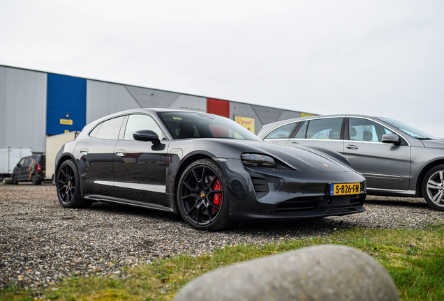 Porsche Taycan GTS Sport Turismo