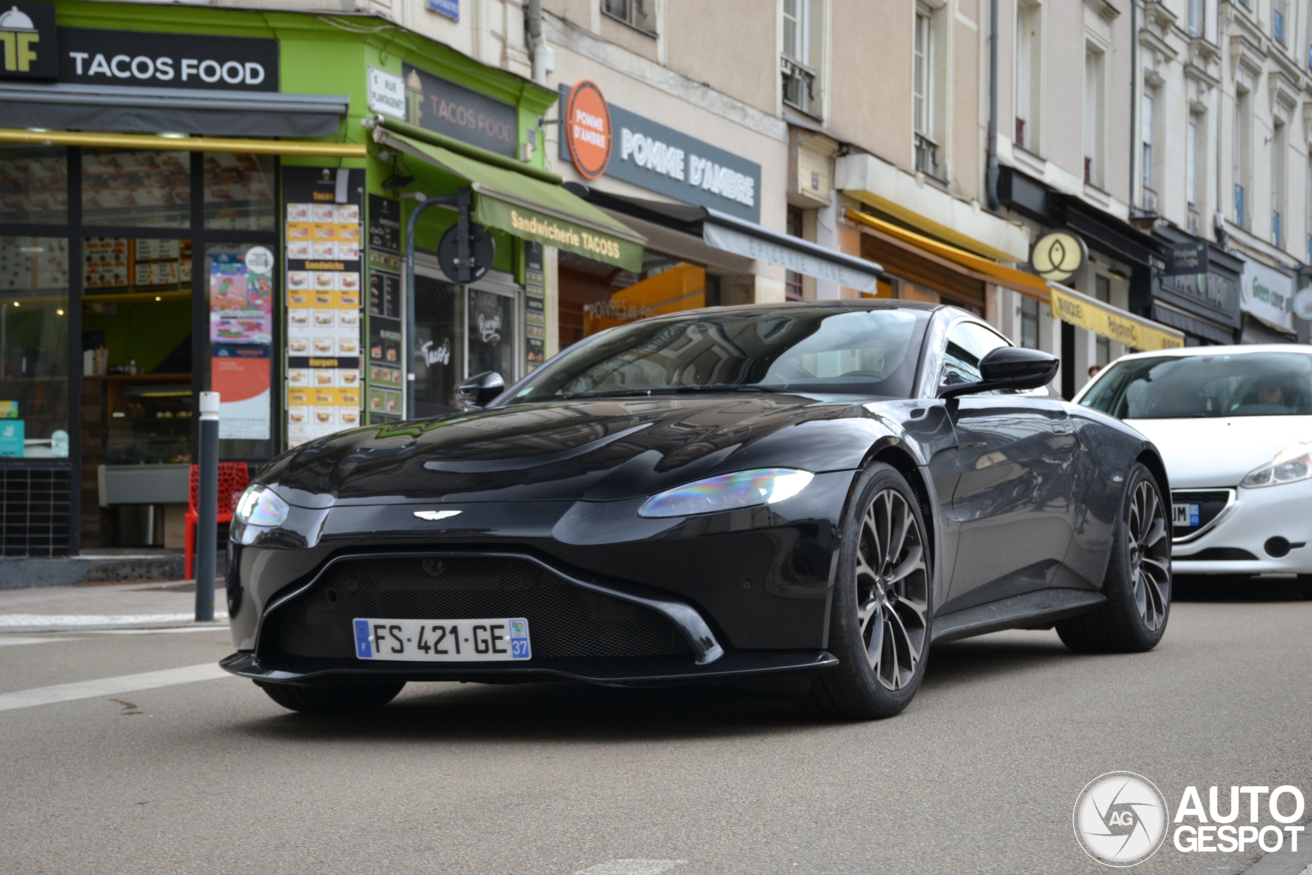 Aston Martin V8 Vantage 2018