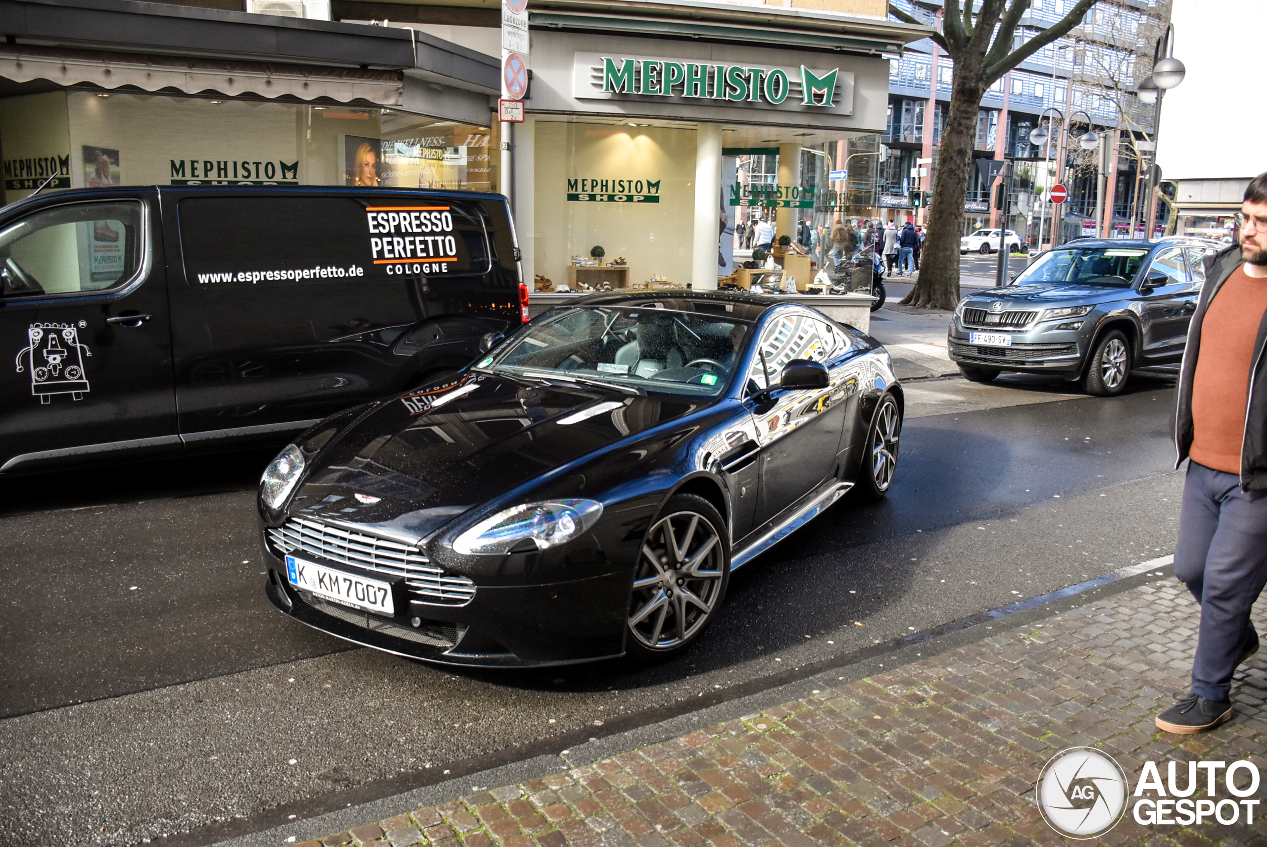 Aston Martin V8 Vantage S