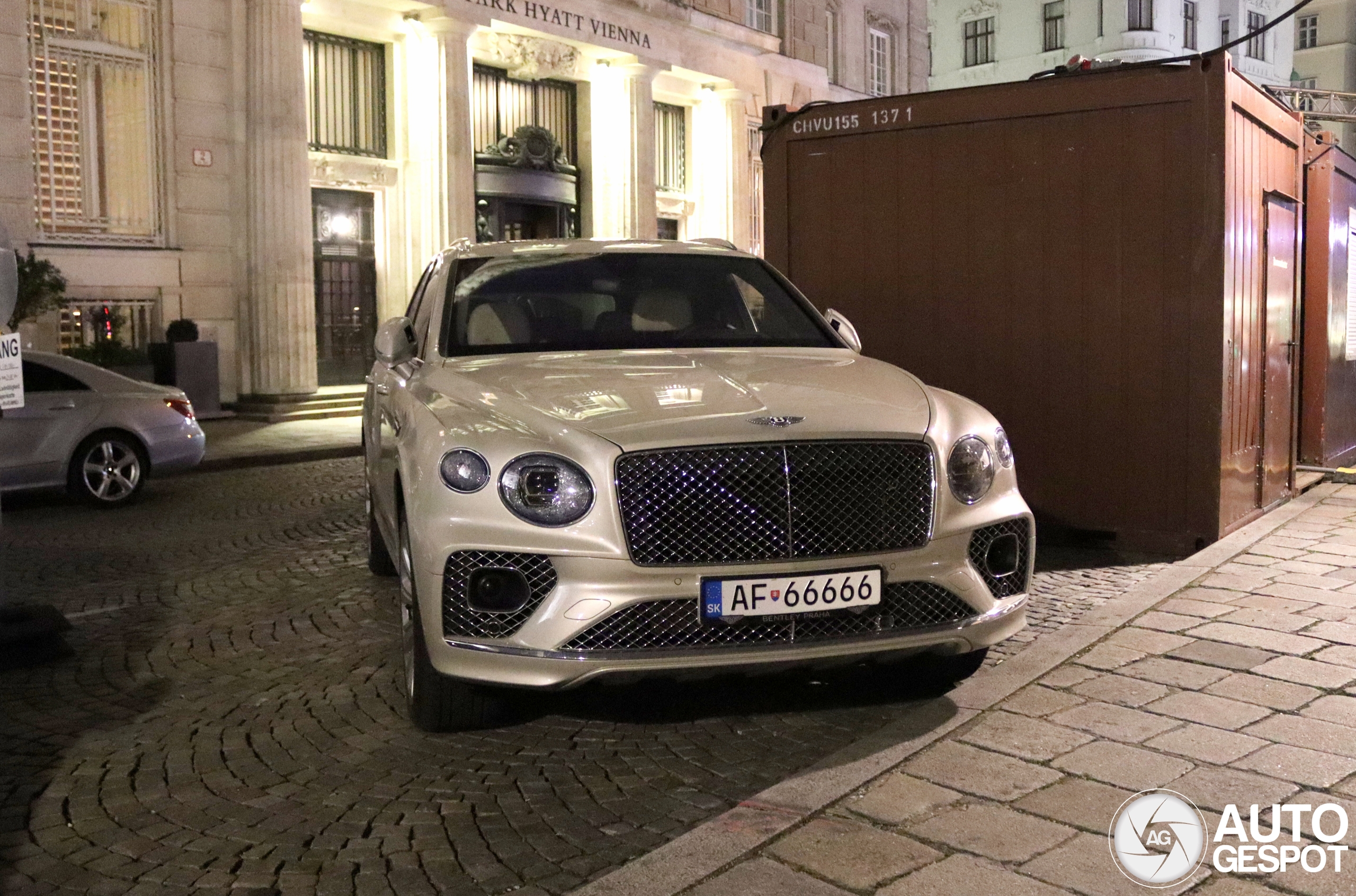 Bentley Bentayga Azure