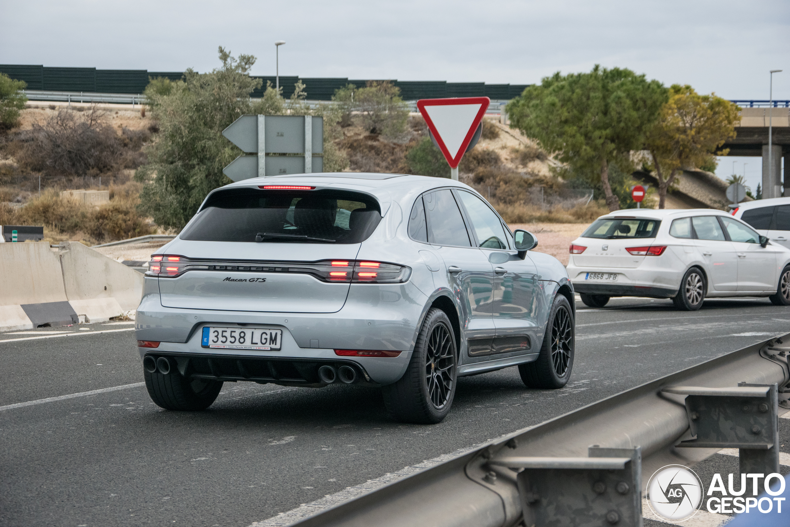 Porsche 95B Macan GTS MkII