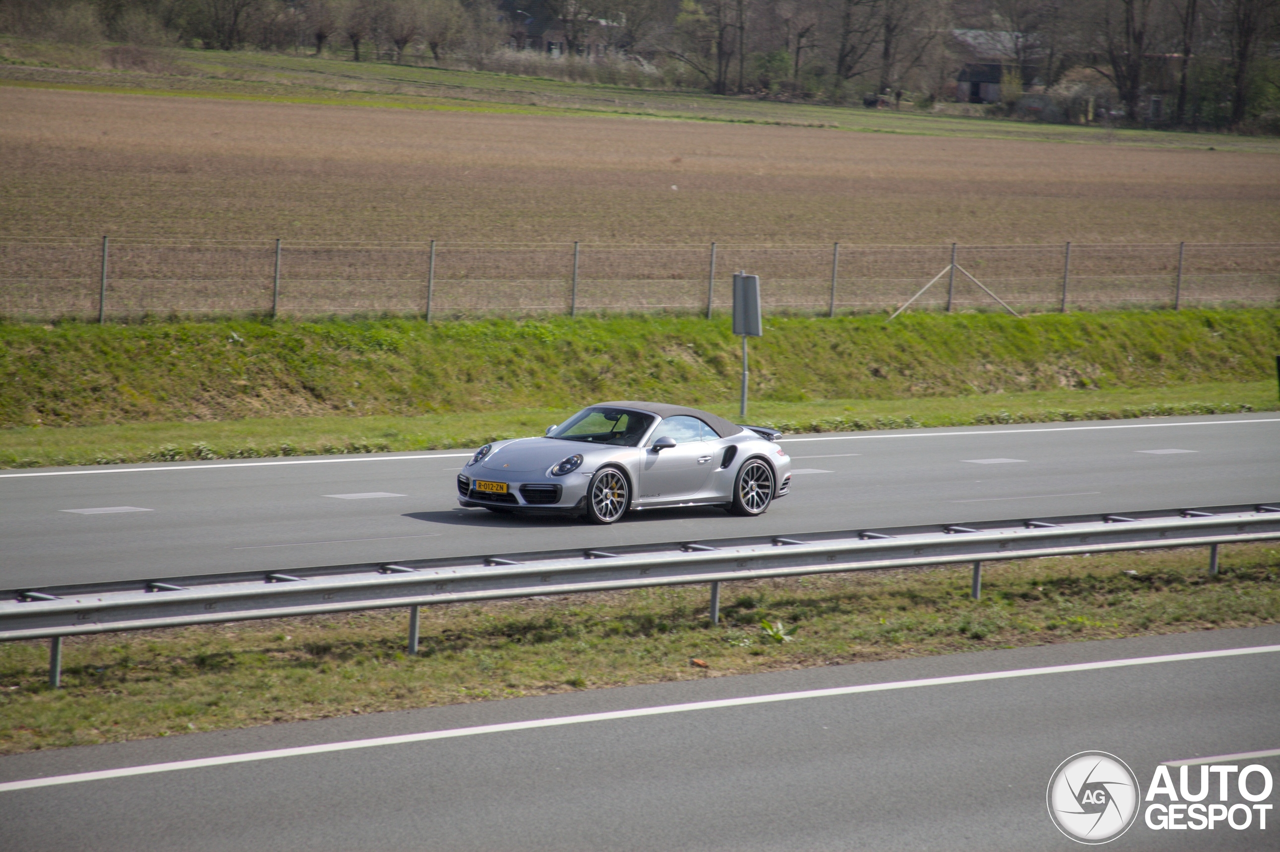 Porsche 991 Turbo S Cabriolet MkII