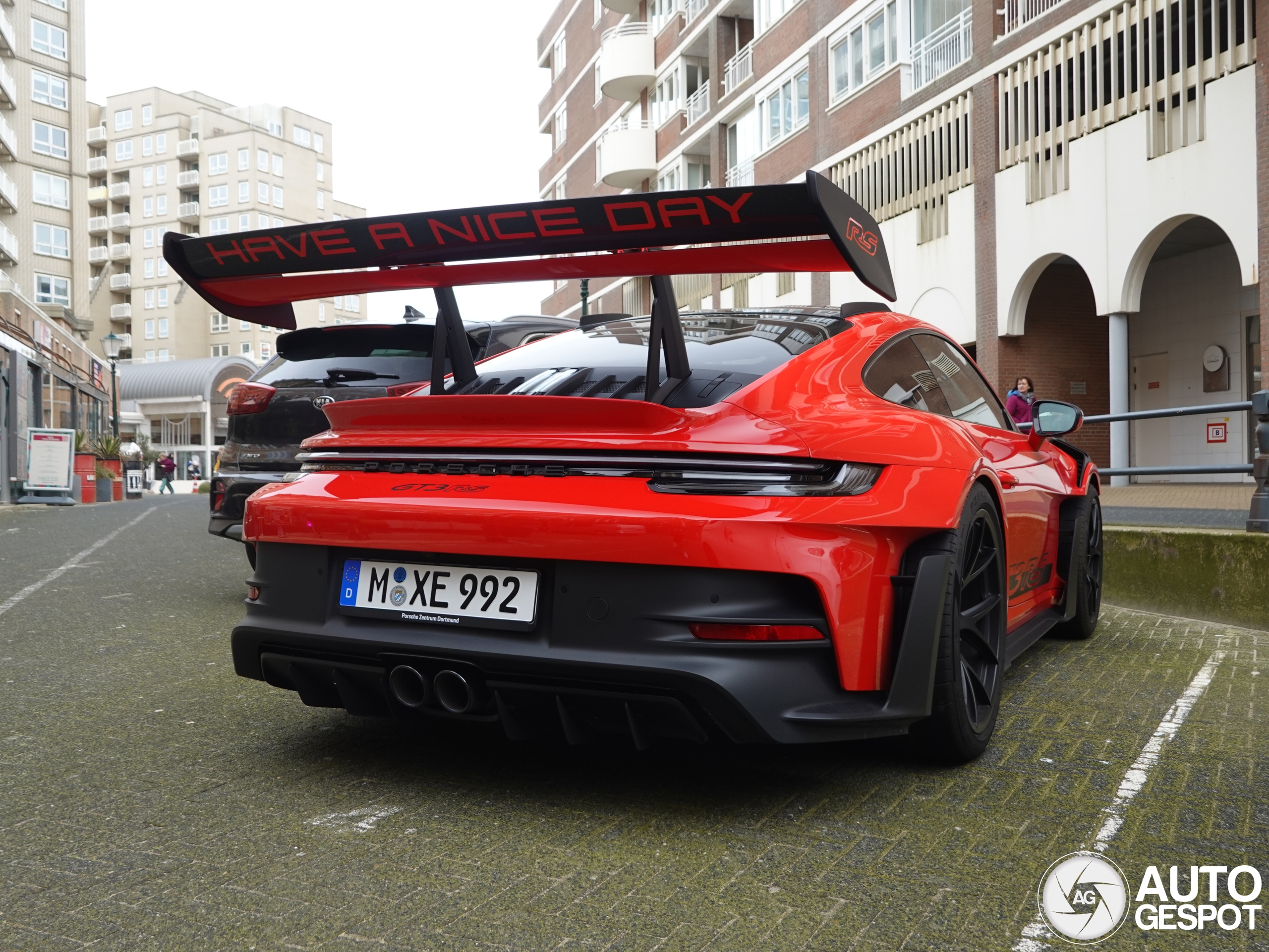 Porsche 992 GT3 RS Weissach Package