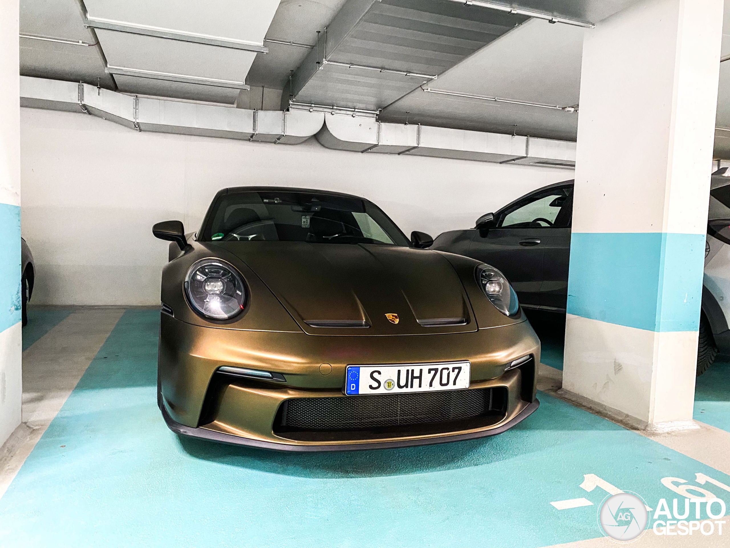 Porsche 992 GT3 Touring