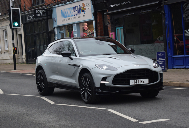 Aston Martin DBX707