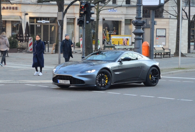 Aston Martin V8 Vantage 2018