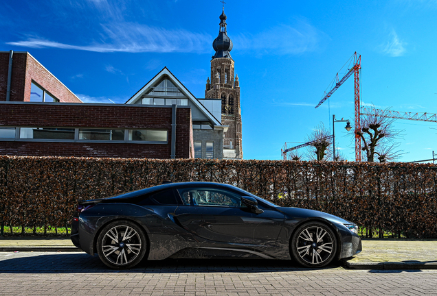 BMW i8