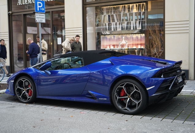 Lamborghini Huracán LP640-4 EVO Spyder